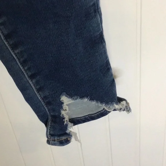 American Eagle | 🦅 Hi-Rise Jegging Distressed Size 2 Regular - Picture 5 of 15